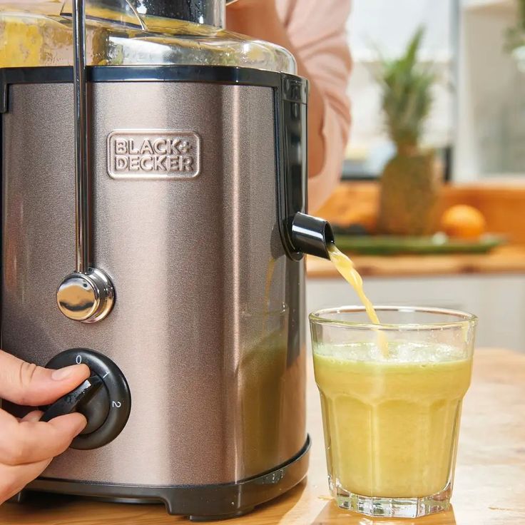 آبمیوه گیری بلک اند دکر مدل JE800